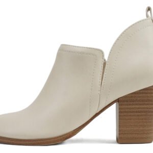 Berness ankle boots with block heel and buckle detail