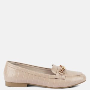 Beige croc loafers for women with gold chain detail and flat sole